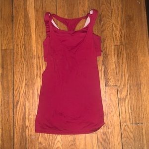 lululemon | racerback tank w/ built-in bra
